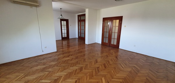 stan, na prodaju, Zrenjanin, Centar