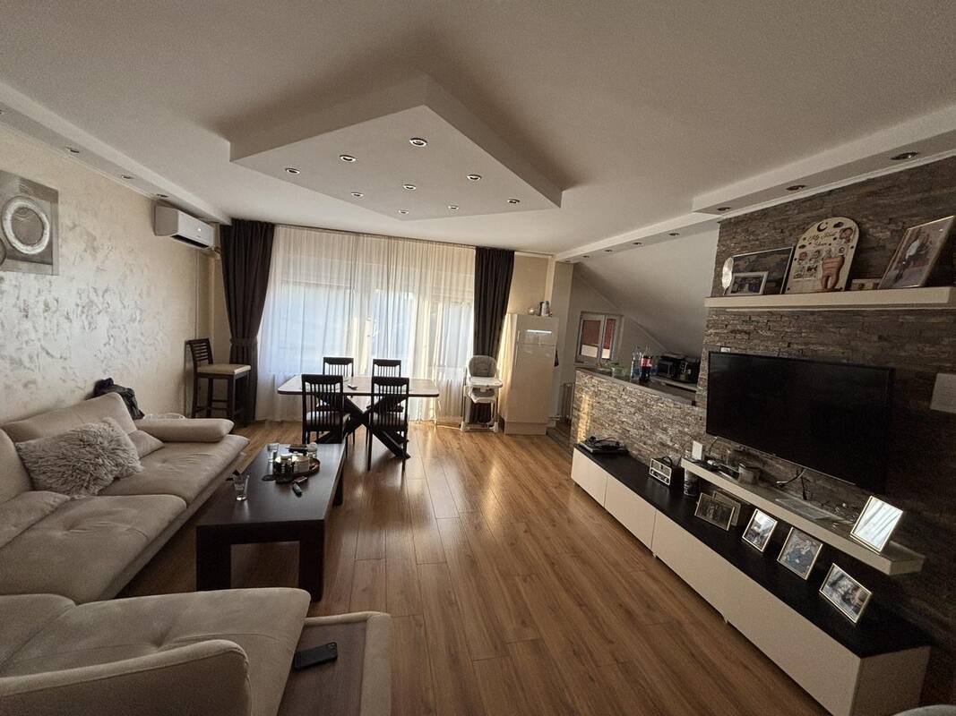 m2Gsigma nekretnine, Zrenjanin, Dolja, više od šest soba kuća na prodaju, 2186