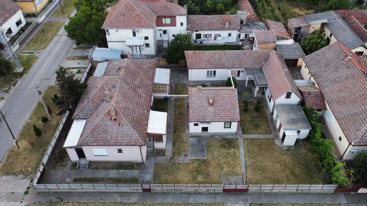 m2Gsigma nekretnine, Zrenjanin, Zeleno polje, više od šest soba kuća na prodaju, 2310