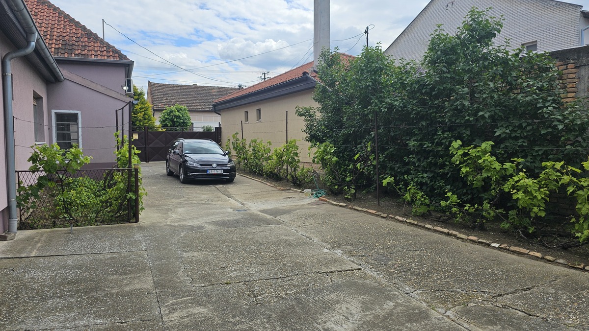 m2Gsigma nekretnine, Zrenjanin, Gradnulica, trosobna kuća na prodaju, 2353