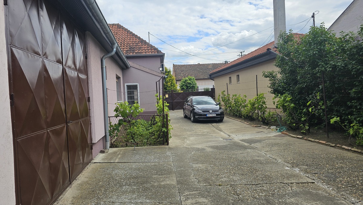 m2Gsigma nekretnine, Zrenjanin, Gradnulica, trosobna kuća na prodaju, 2353