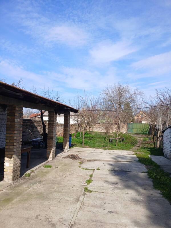 m2Gsigma nekretnine, Zrenjanin okolina, Perlez, trosobna kuća na prodaju, 2357