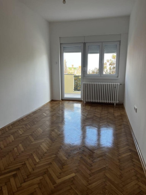 m2Gsigma nekretnine, Zrenjanin, Žitni trg, dvosoban stan na prodaju, 2377