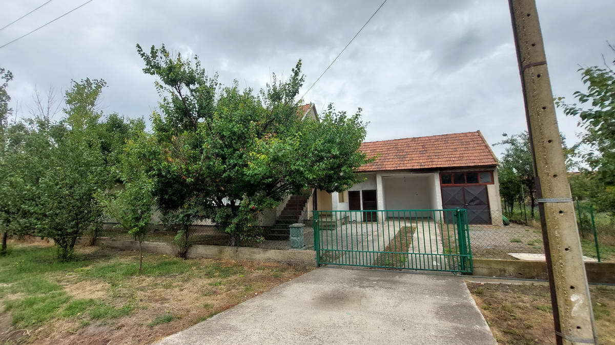 m2Gsigma nekretnine, Žitište okolina, Žitište, petosobna kuća na prodaju, 2405