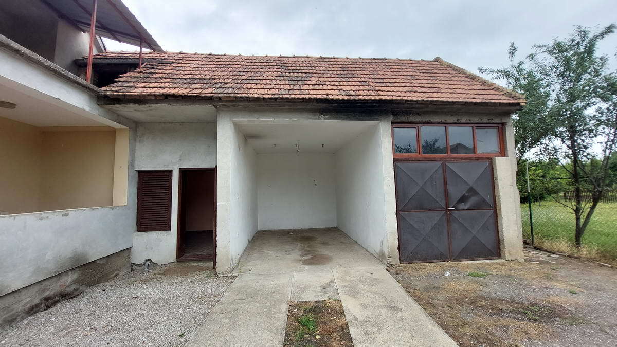 m2Gsigma nekretnine, Žitište okolina, Žitište, petosobna kuća na prodaju, 2405