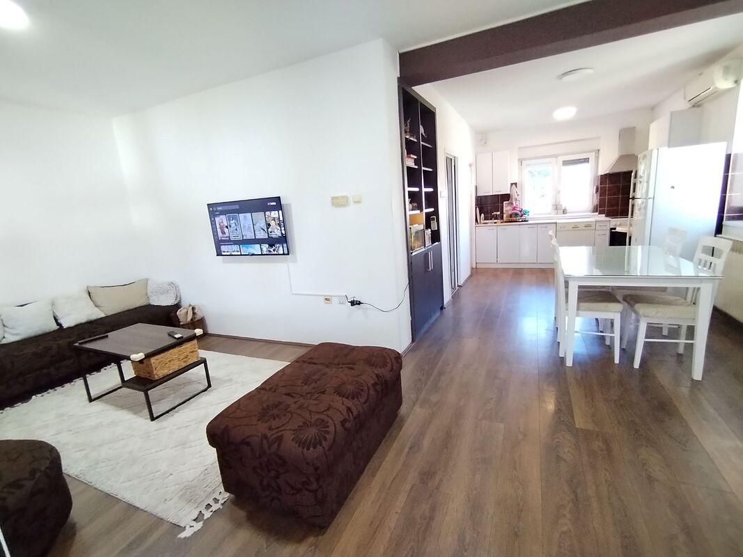 m2Gsigma nekretnine, Zrenjanin, Gradnulica, petosobna kuća na prodaju, 2444