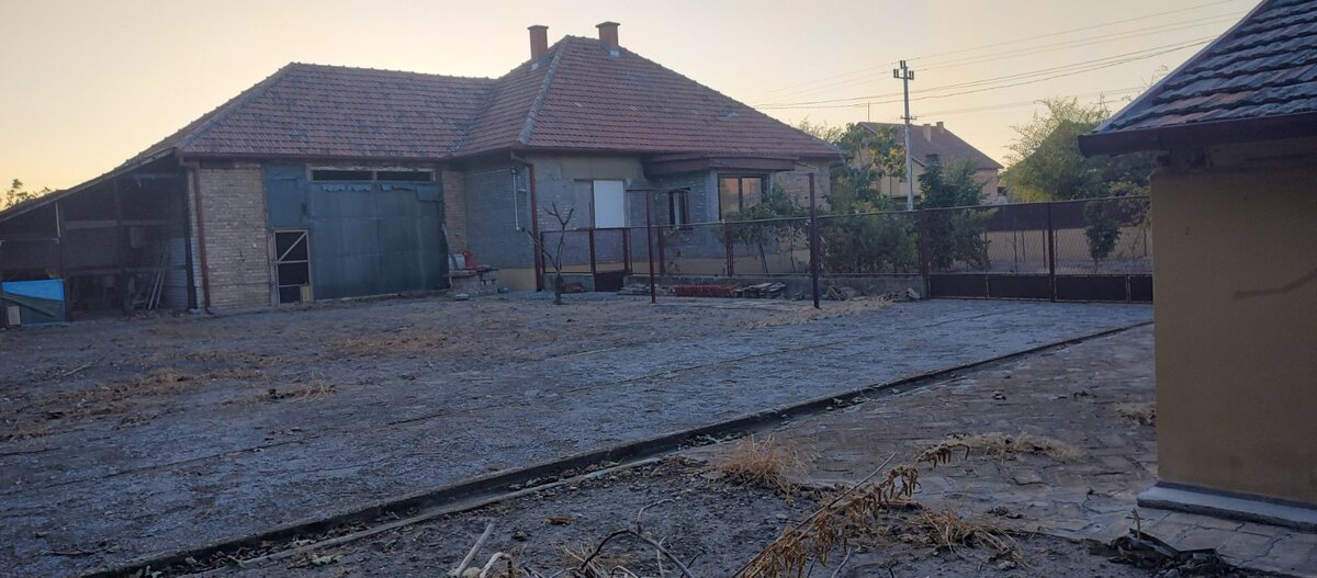 m2Gsigma nekretnine, Žitište okolina, Torak, petoiposobna kuća na prodaju, 2477