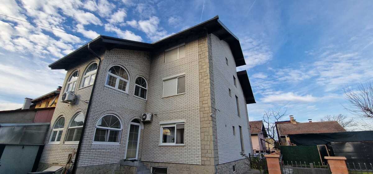 m2Gsigma nekretnine, Novi Sad, Klisa, petosobna kuća na prodaju, 2534