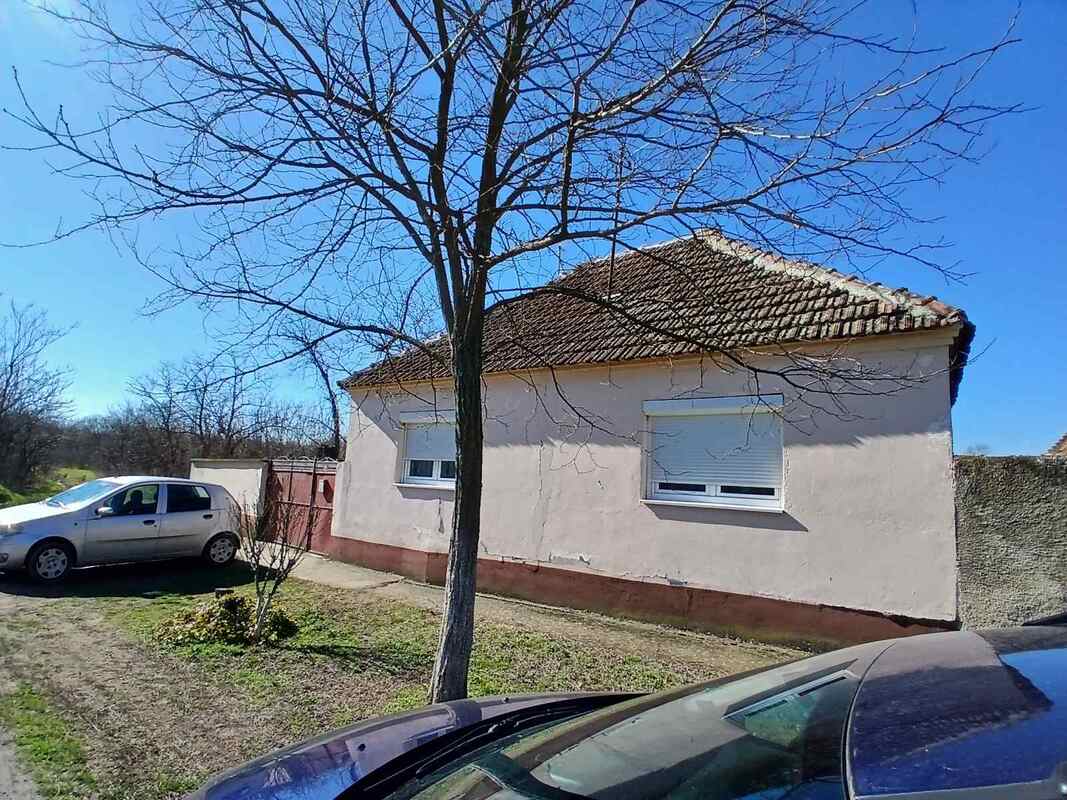 m2Gsigma nekretnine, Zrenjanin okolina, Farkaždin, dvoiposobna kuća na prodaju, 2542