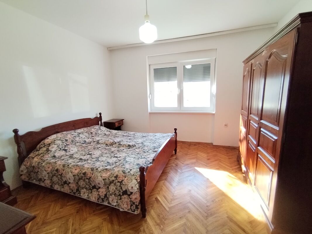 m2Gsigma nekretnine, Zrenjanin okolina, Melenci, četvorosobna kuća na prodaju, 2543