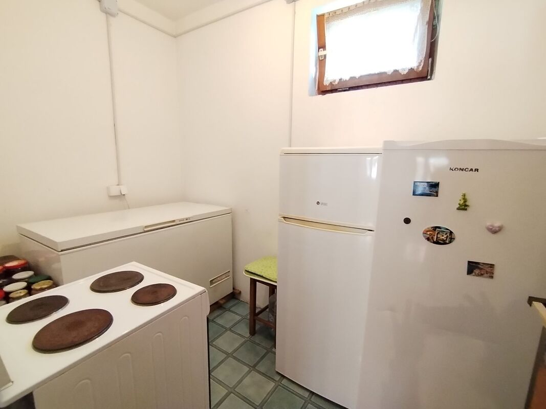 m2Gsigma nekretnine, Zrenjanin okolina, Melenci, četvorosobna kuća na prodaju, 2543