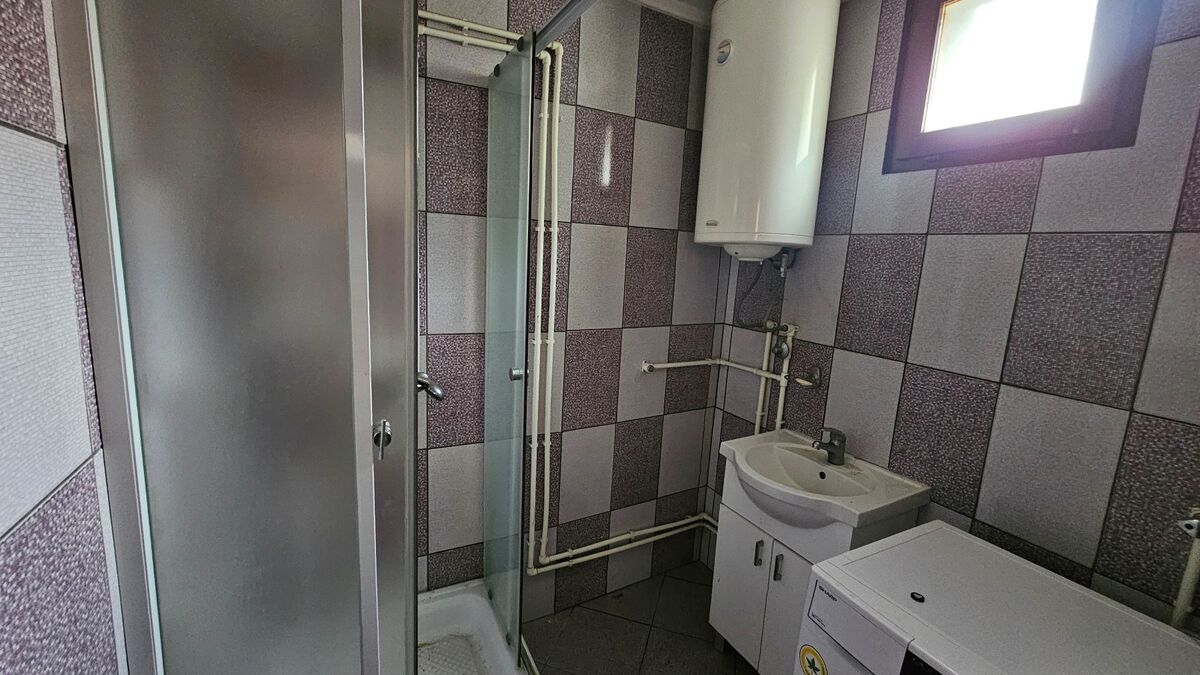 m2Gsigma nekretnine, Zrenjanin, 4. jul, šestosobna kuća na prodaju, 2565