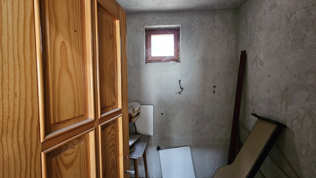 m2Gsigma nekretnine, Zrenjanin, 4. jul, šestosobna kuća na prodaju, 2565