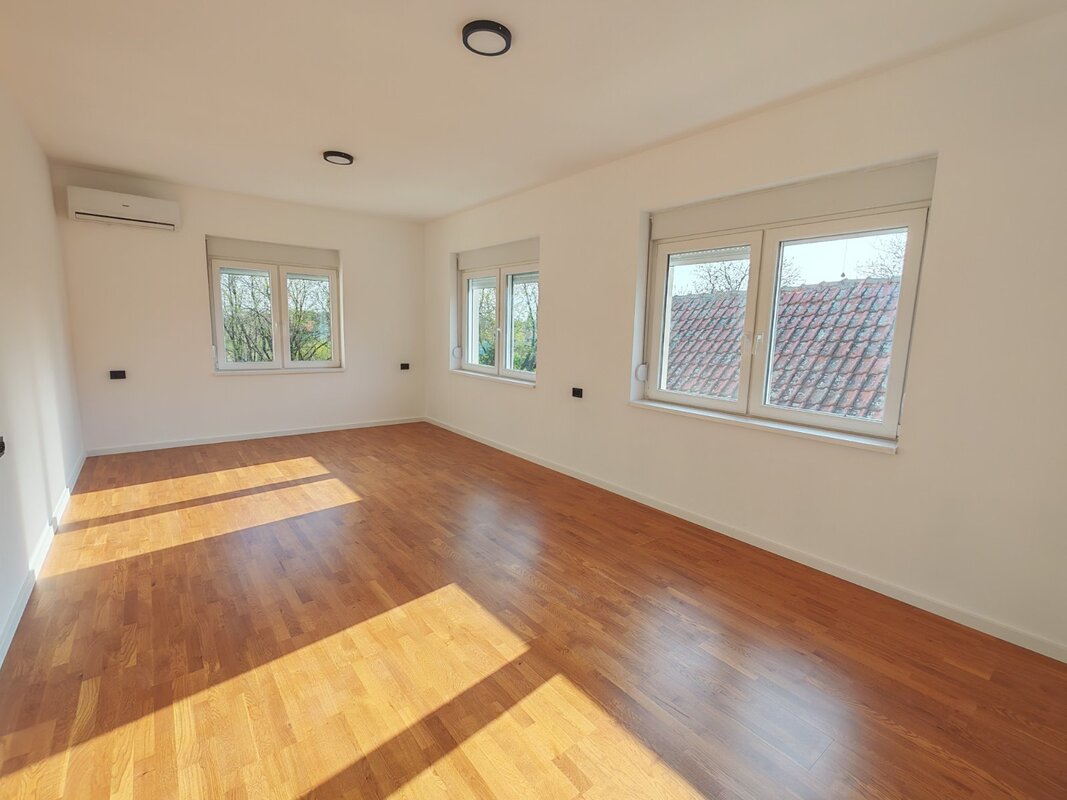 m2Gsigma nekretnine, Zrenjanin, Gradnulica, šestosobna kuća na prodaju, 2574