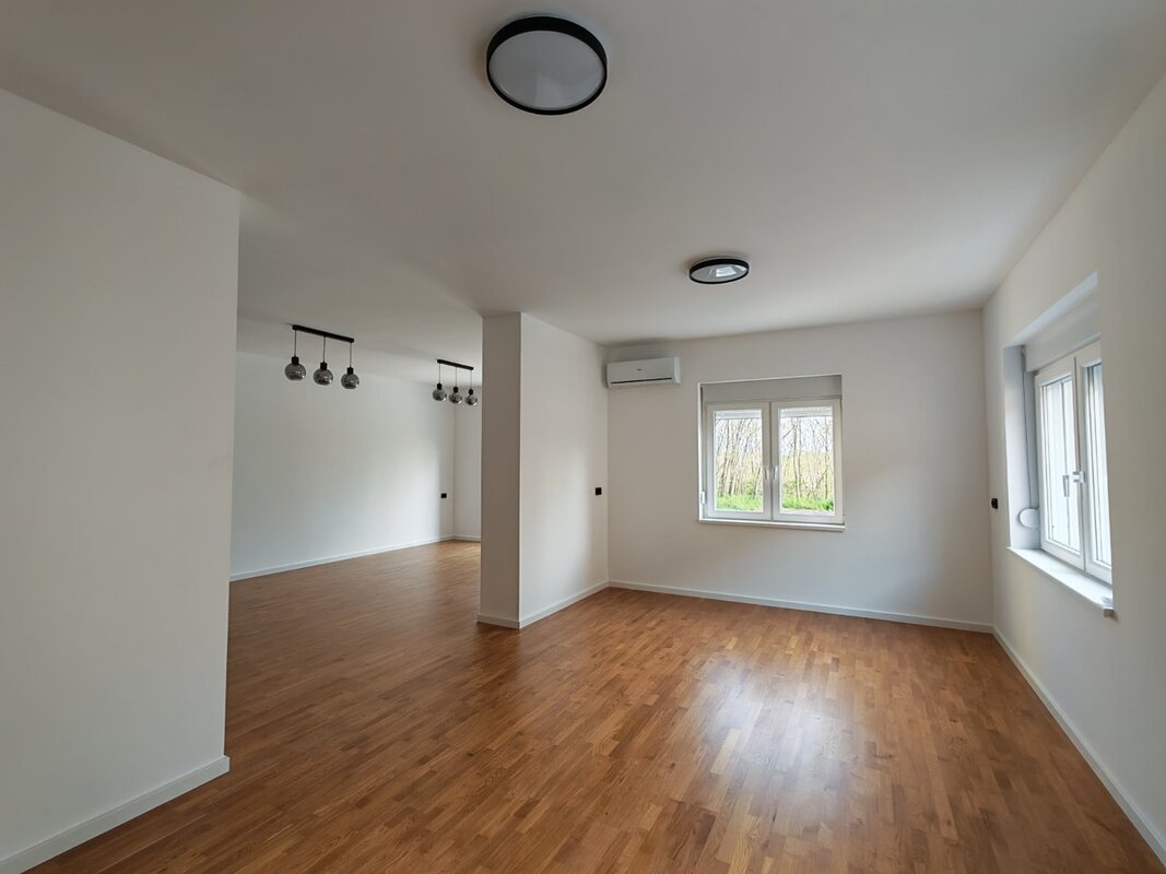 m2Gsigma nekretnine, Zrenjanin, Gradnulica, šestosobna kuća na prodaju, 2574