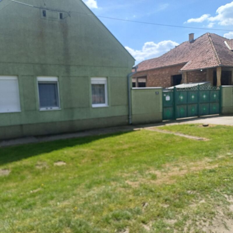 m2Gsigma nekretnine, Novi Bečej okolina, Kumane, više od šest soba kuća na prodaju, 2584