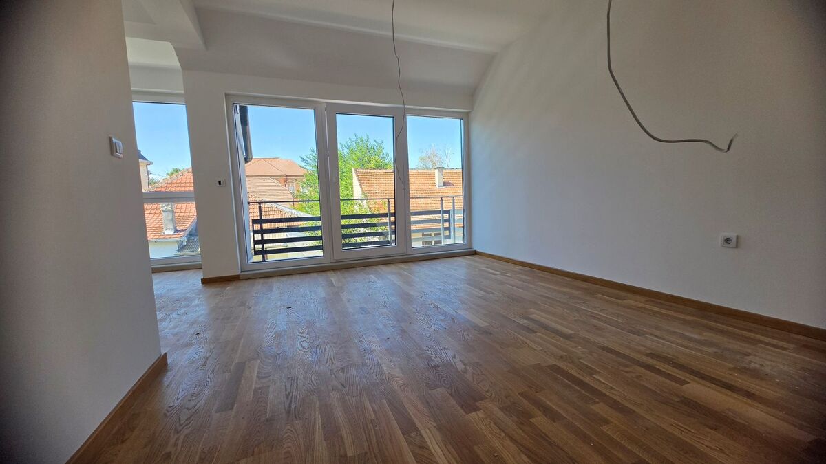 m2Gsigma nekretnine, Zrenjanin, Centar, trosoban stan na prodaju, 2667