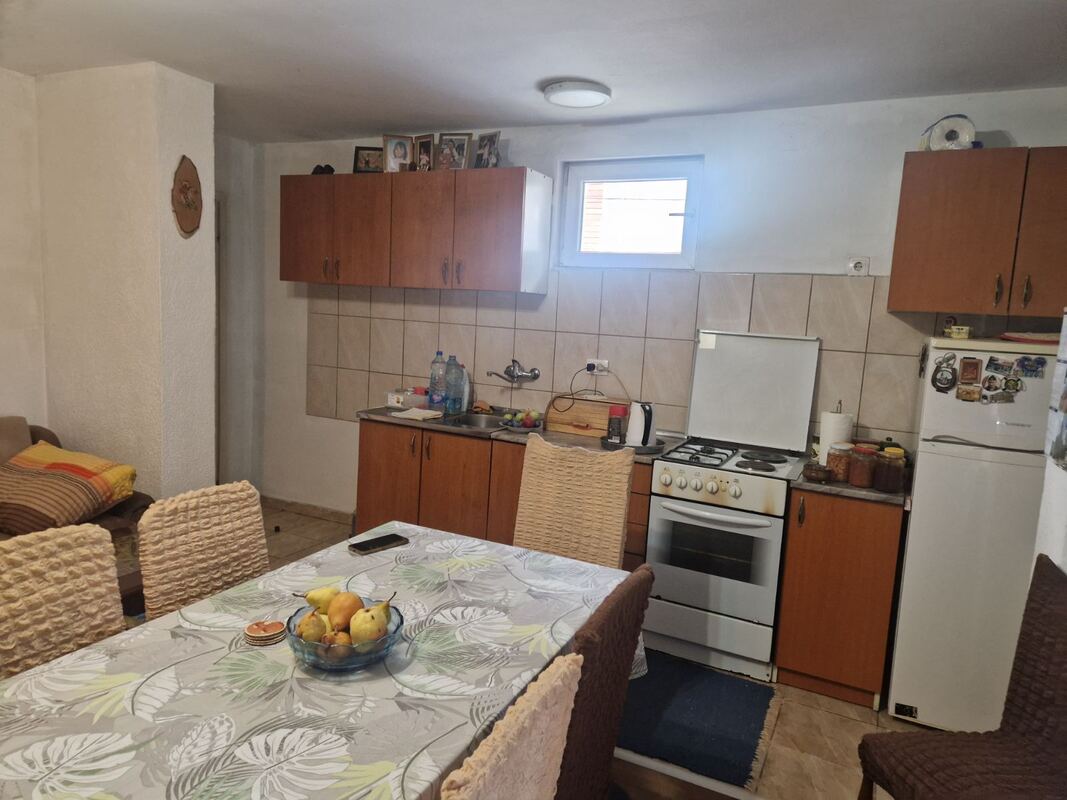 m2Gsigma nekretnine, Zrenjanin okolina, Klek, Klečki Vinogradi, dvosobna vikendica na prodaju, 2688