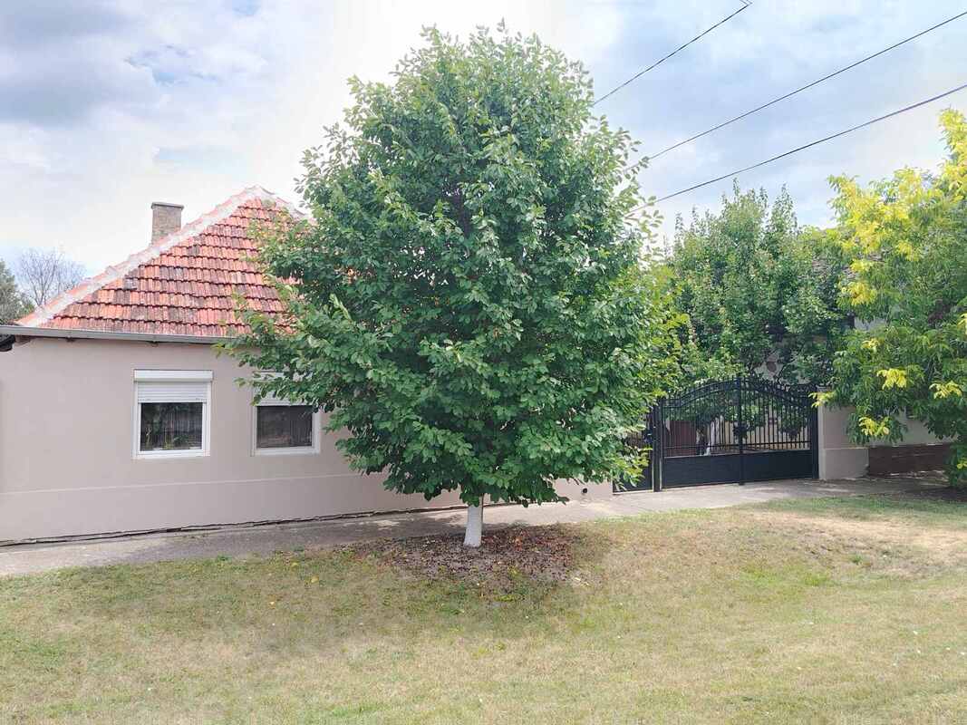 m2Gsigma nekretnine, Zrenjanin okolina, Melenci, trosobna kuća na prodaju, 2702